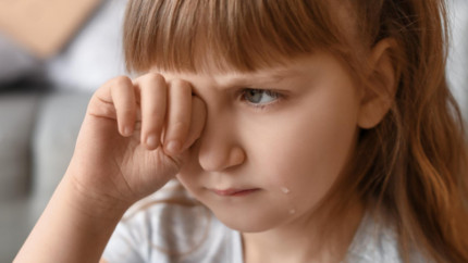 Чи можна заразитися коронавірусом через сльози?